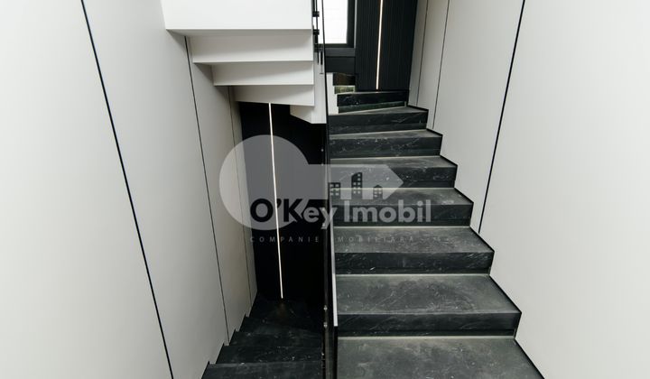 Casă, Botanica, PĂȘUNILOR