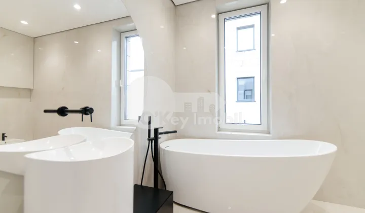 Casă, Botanica, PĂȘUNILOR