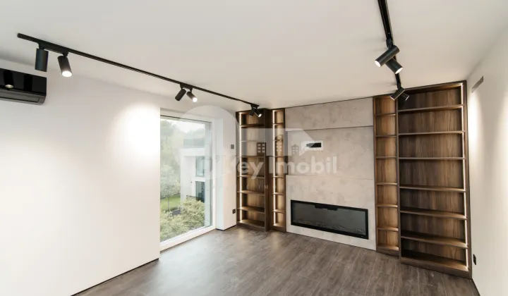 Casă, Botanica, PĂȘUNILOR