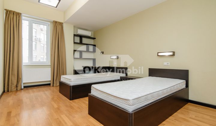 Apartament, Centru, PETRU RAREȘ