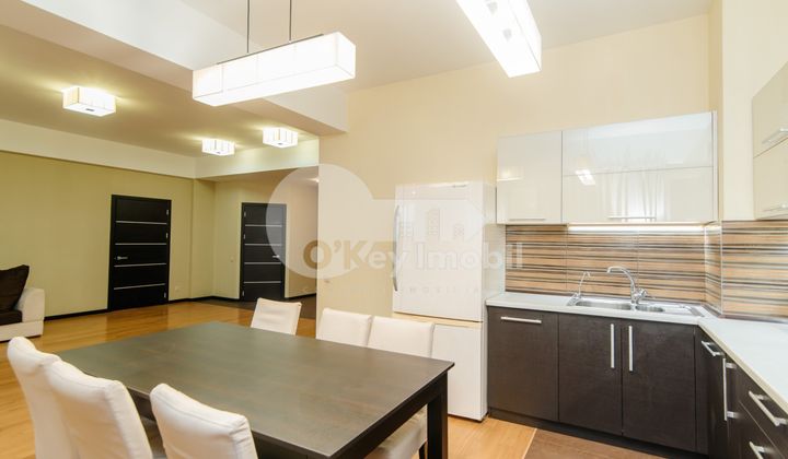 Apartament, Centru, PETRU RAREȘ