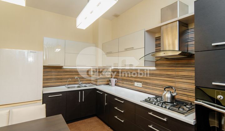 Apartament, Centru, PETRU RAREȘ