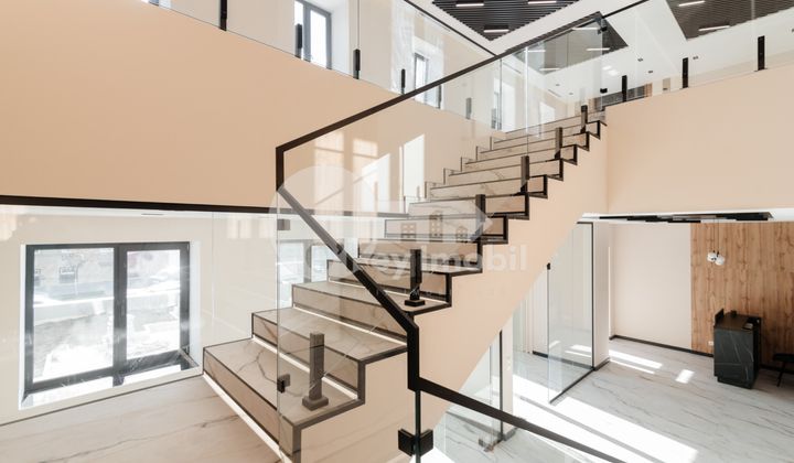 Комм. помещение, Центр, ТИГИНА