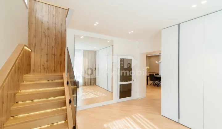 Дом, ДУМБРАВА