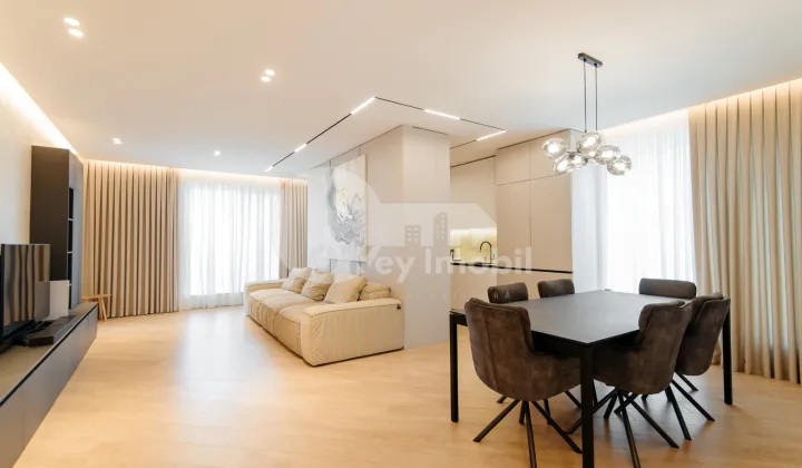 Дом, ДУМБРАВА