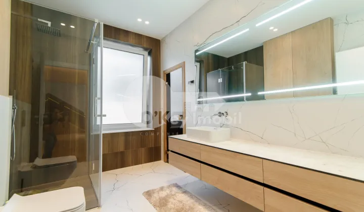 Дом, ДУМБРАВА