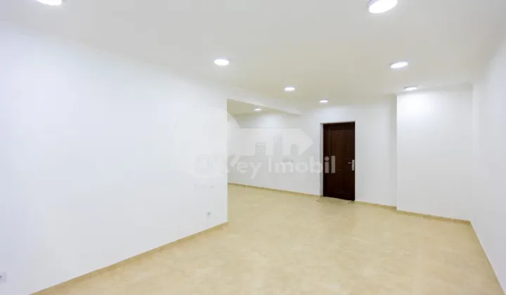 Oficiu, Centru, VALEA TRANDAFIRILOR