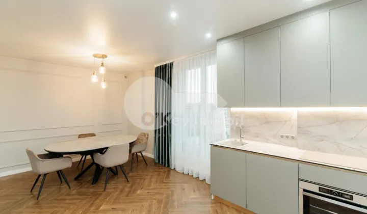 Apartament, Centru, PETRU MOVILĂ