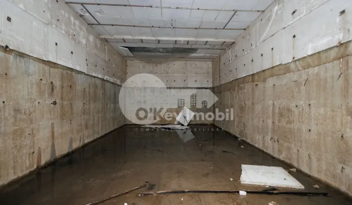 Spațiu comercial, STĂUCENI