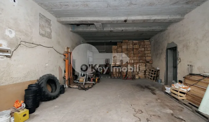 Spațiu comercial, STĂUCENI