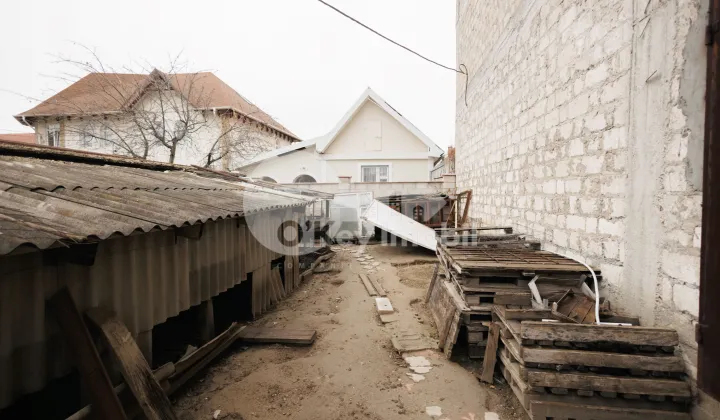 Spațiu comercial, STĂUCENI