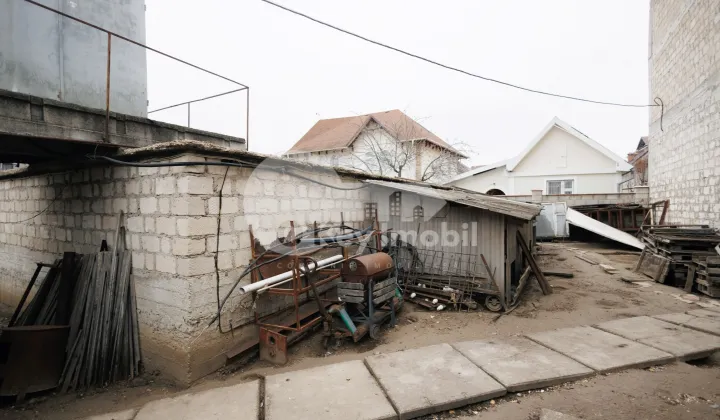 Spațiu comercial, STĂUCENI