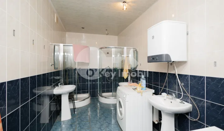 Spațiu comercial, STĂUCENI