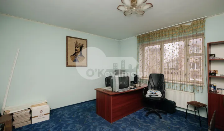 Spațiu comercial, STĂUCENI