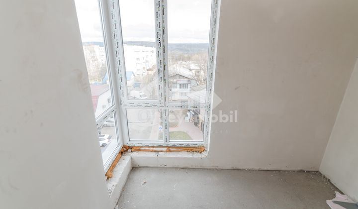 Apartament, STRĂȘENI