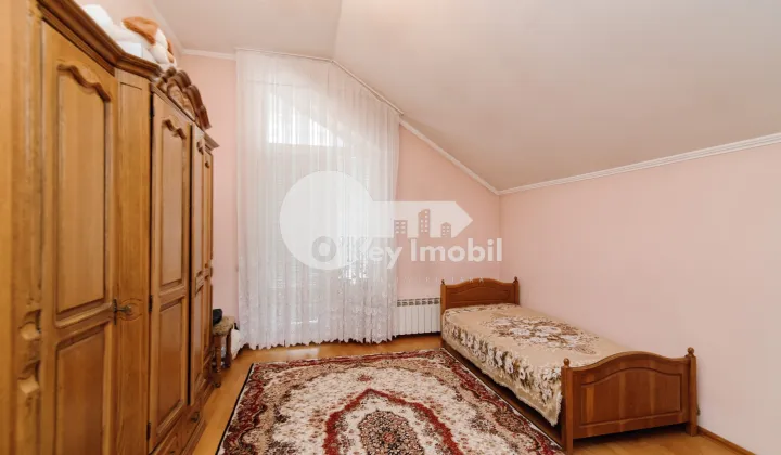 Casă, Buiucani, PARIS