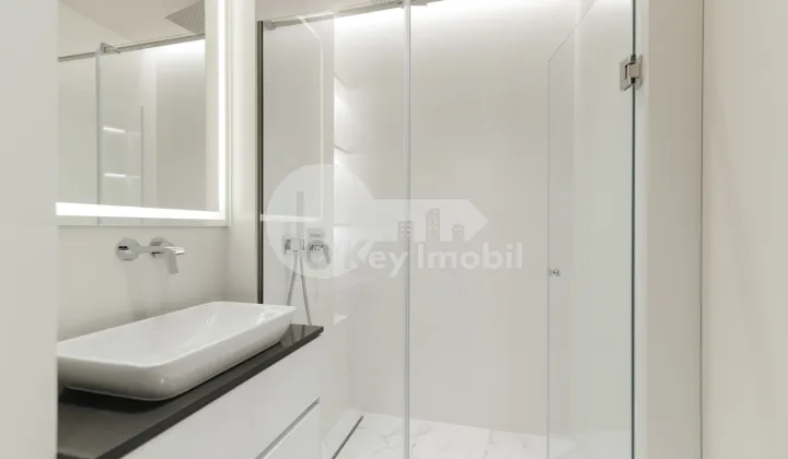 Casă, Centru, LACULUI