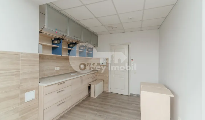 Офис, Буюканы, КАЛЯ ЕШИЛОР