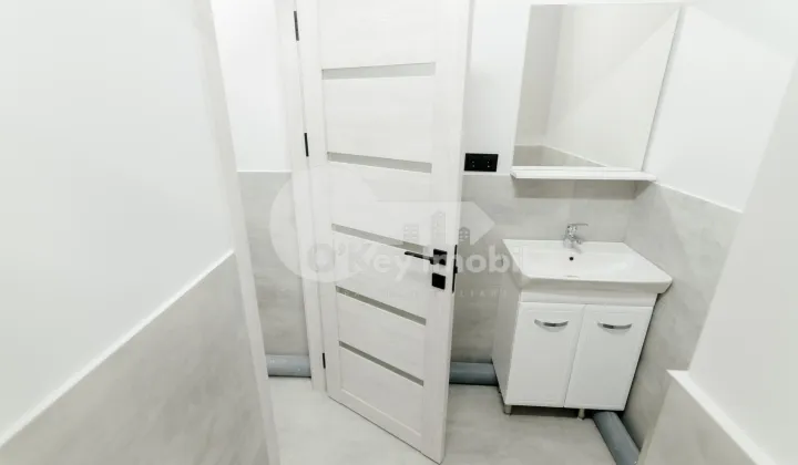 Комм. помещение, Центр, АВРАМ ЯНКУ