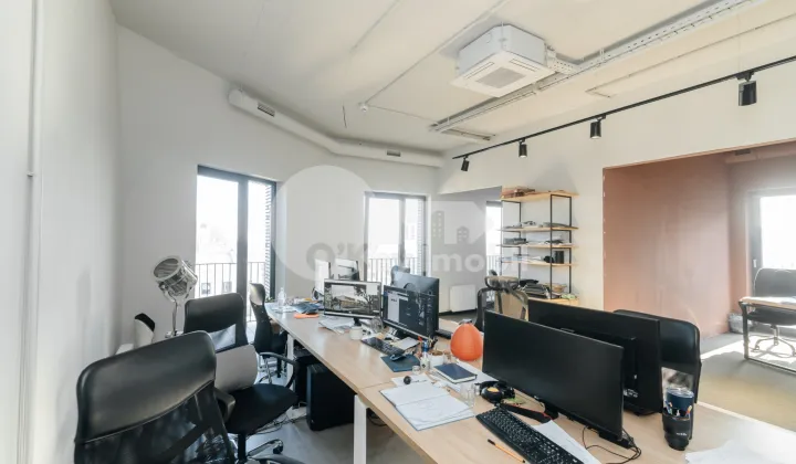 Офис, Центр, ВЕРОНИКА МИКЛЕ