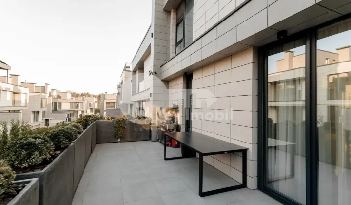 Дом, Ботаника, ПЭШУНИЛОР