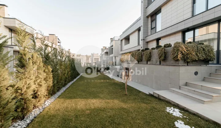 Дом, Ботаника, ПЭШУНИЛОР