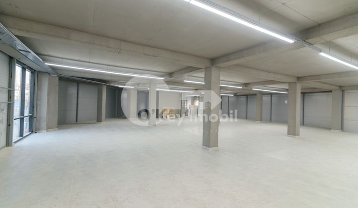 Spațiul comercial, Durlești, TUDOR VLADIMIRESCU