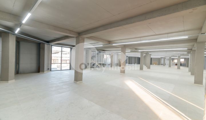 Spațiul comercial, Durlești, TUDOR VLADIMIRESCU