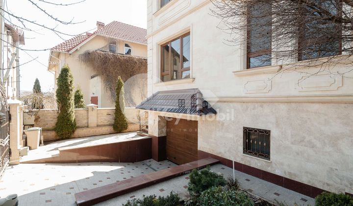 Casă, Ciocana, GINTA LATINĂ