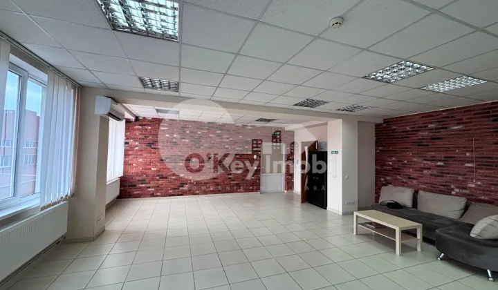 Офис, Буюканы, КОЛУМНА