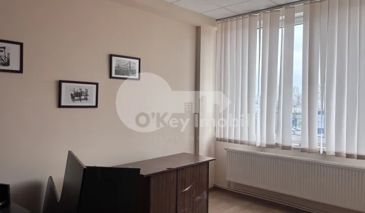 Офис, Буюканы, КОЛУМНА