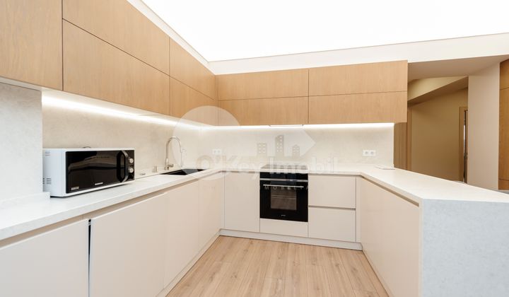 Apartament, Centru, PETRU RAREȘ