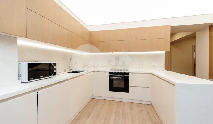 Apartament, Centru, PETRU RAREȘ