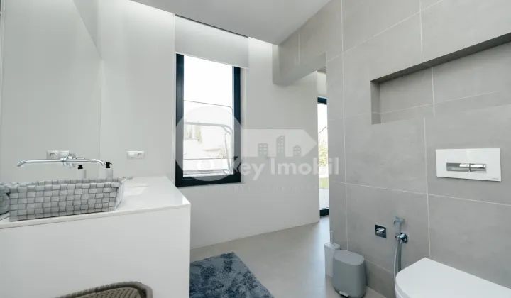 Casă, Centru, CAIȘILOR