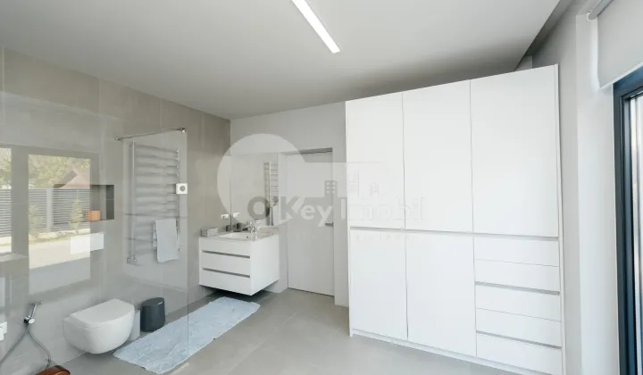 Casă, Centru, CAIȘILOR