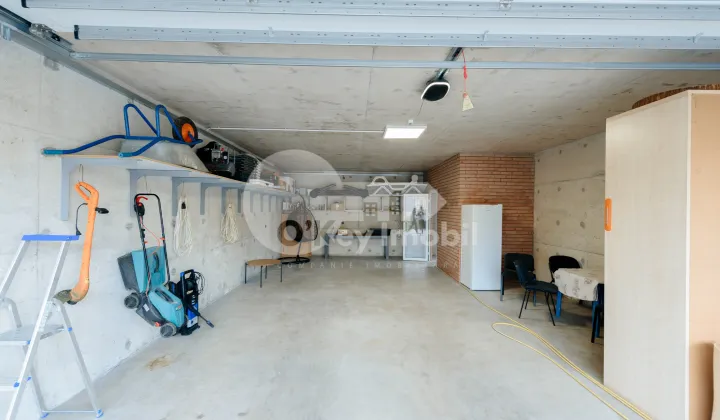 Casă, Centru, CAIȘILOR