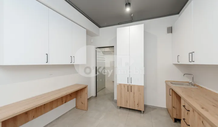 Комм. помещение, Центр, М. ВАРЛААМ