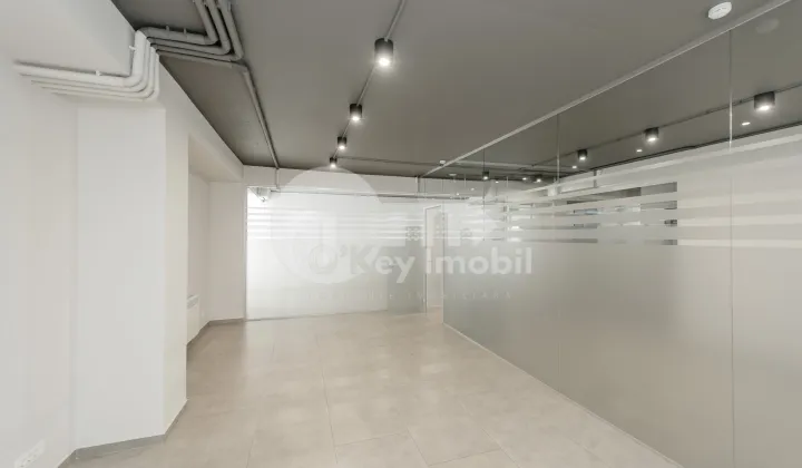 Комм. помещение, Центр, М. ВАРЛААМ