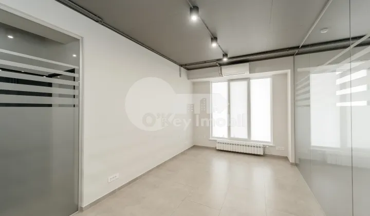 Комм. помещение, Центр, М. ВАРЛААМ