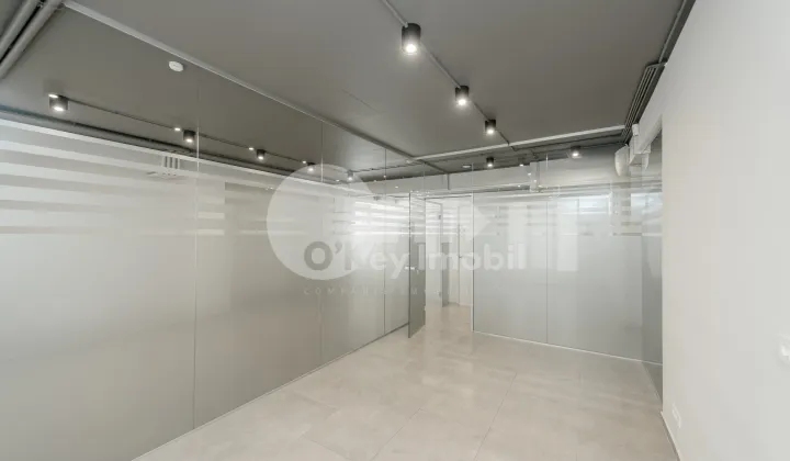 Комм. помещение, Центр, М. ВАРЛААМ