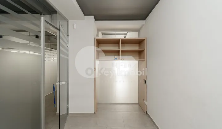 Комм. помещение, Центр, М. ВАРЛААМ