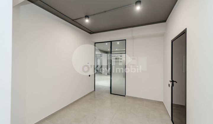 Комм. помещение, Центр, М. ВАРЛААМ