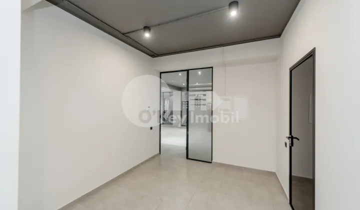 Комм. помещение, Центр, М. ВАРЛААМ