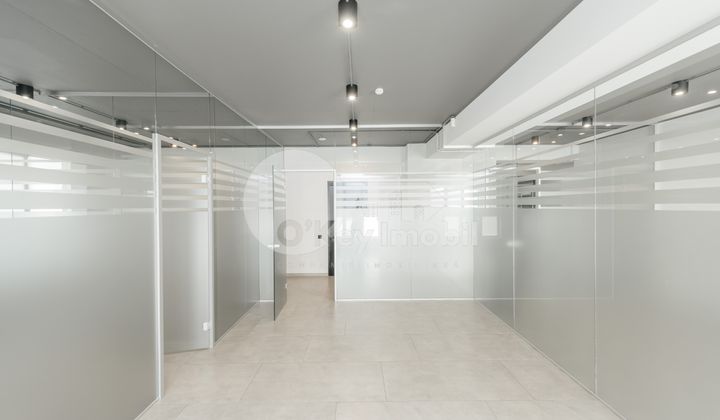 Комм. помещение, Центр, М. ВАРЛААМ