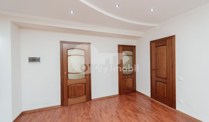 Квартира, Центр, МИХАЙ ЕМИНЕСКУ