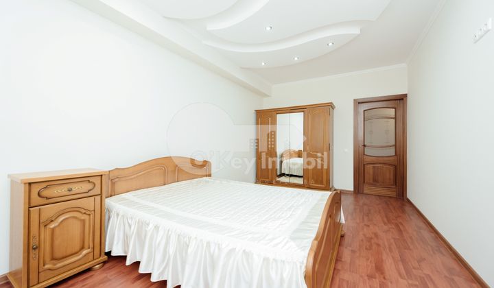 Квартира, Центр, МИХАЙ ЕМИНЕСКУ