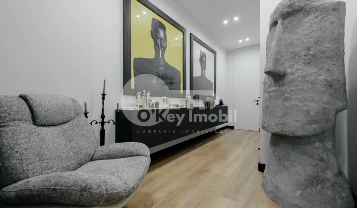 Пентхаус, Чеканы, МИРЧА ЧЕЛ БЭТРЫН