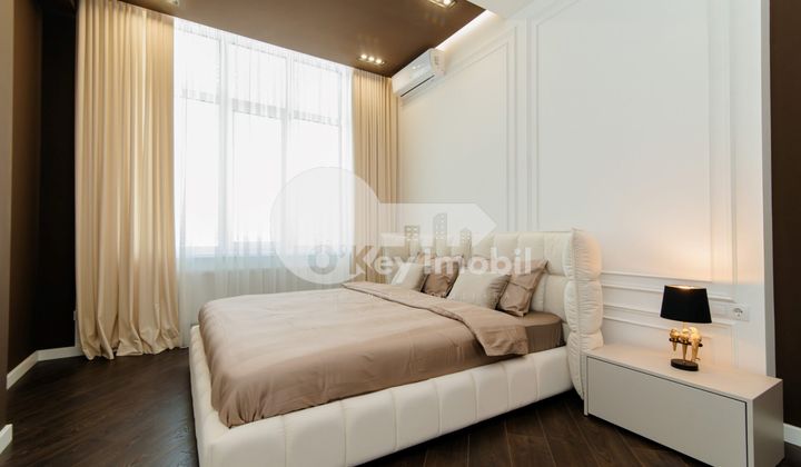 Penthouse, Centru, MELESTIU