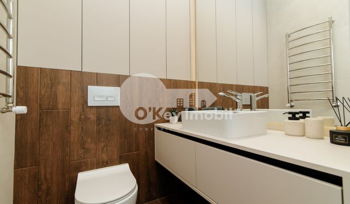 Penthouse, Centru, MELESTIU