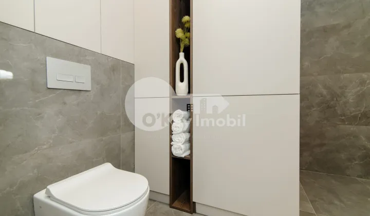 Penthouse, Centru, MELESTIU